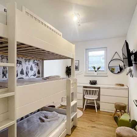 Gebirgsresort - 3 2 3 Apartment *