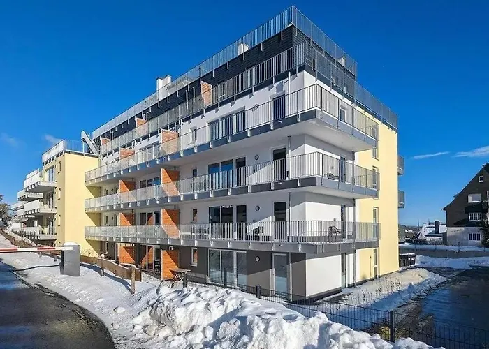 Gebirgsresort - 3 2 3